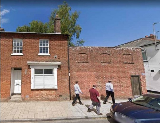 Bridge Street - Brick Plinth